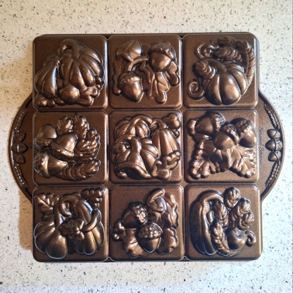 Nordicware Seasonal Squares Pan NWOB